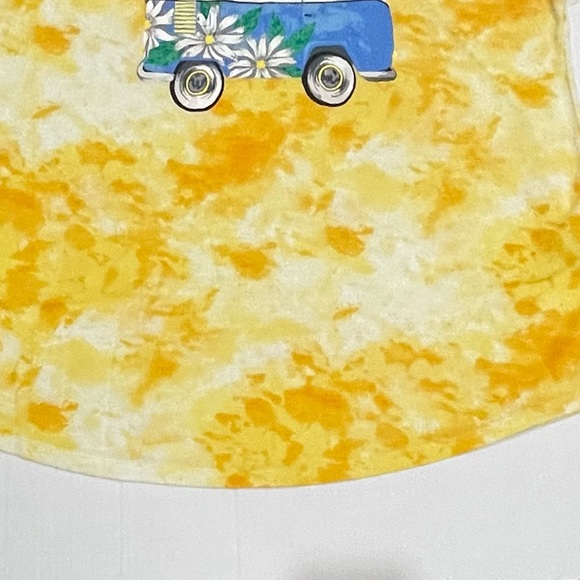 TIE-DYE VW BUS GRAPHIC TEE. STYLE & CO. USED ONLY ONCE. Excellent condition. - Picture 4 of 9